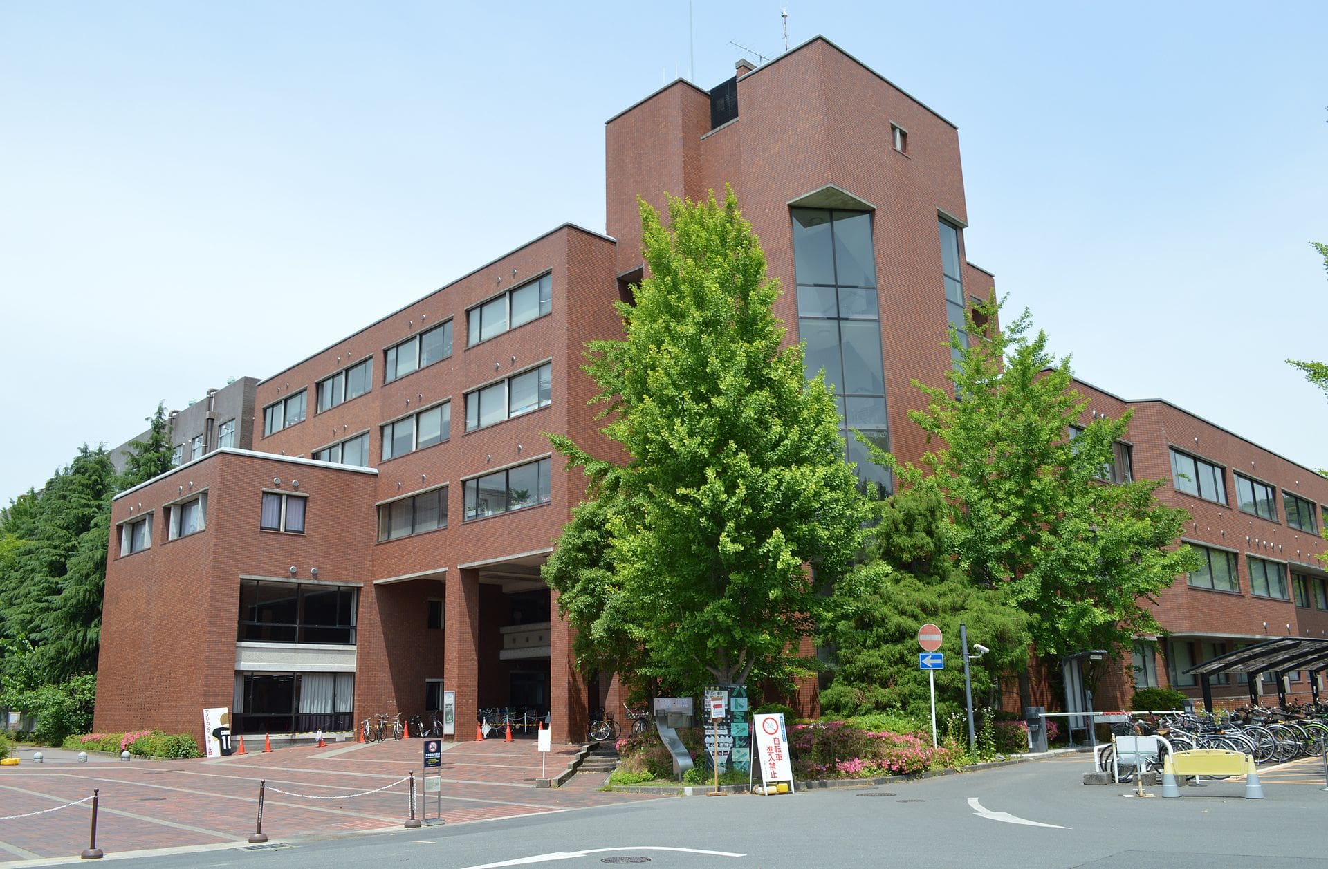 京都工芸繊維大学の挑戦 – 学生フォーミュラ2022チームプレイ